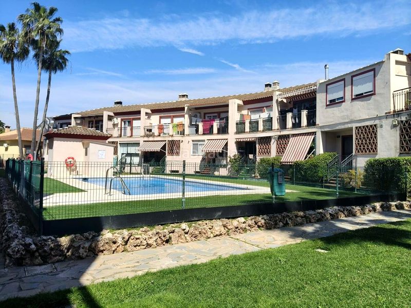 Foto 670a5059-0615-48d4-8572-514b34e5a5bd. Casa adossada amb aparcament piscina a El Romeral-Peñón de Zapata Alhaurín de la Torre