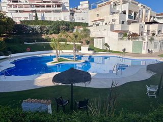 Etagenwohnung  Calle albatros. Piso con terraza a 150 m de la playa, en benalm�dena.