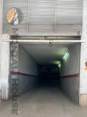 Aparcament cotxe a Carrer de sant gabriel 1. Plaza de aparcamiento en pleno centro arenys