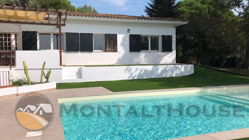 Foto 65e867f7-7e16-4c7a-b438-d8d523b629b0. Chalet exclusiva vivienda en una planta con piscina en Sant Vicenç de Montalt