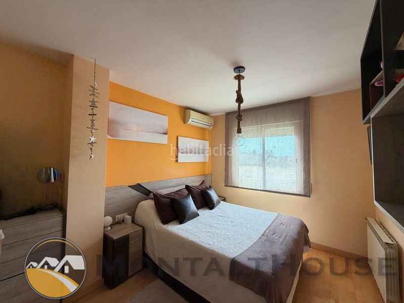 Foto 44ab387c-6275-43b7-8b05-d2baee47a3f9. Casa amb xemeneia calefacció aparcament a Sant Vicenç Centre Sant Vicenç de Montalt
