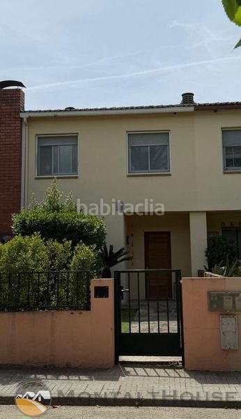 Foto bdbfc783-7399-4b5d-9701-49b890ec956c. Casa amb xemeneia calefacció aparcament a Sant Vicenç Centre Sant Vicenç de Montalt