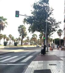 Local Comercial en Parque Ayala - Jardín de la Abadía - Huelín