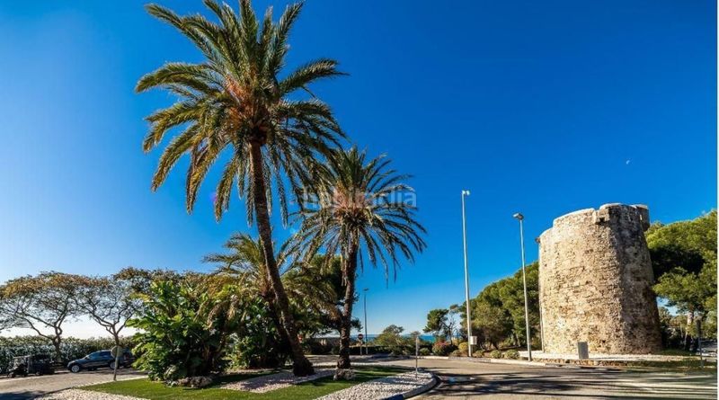 Foto b67eefe3-3a99-4c81-bfa0-ec23cf170562. Àtic amb aparcament a Casco Antiguo Marbella
