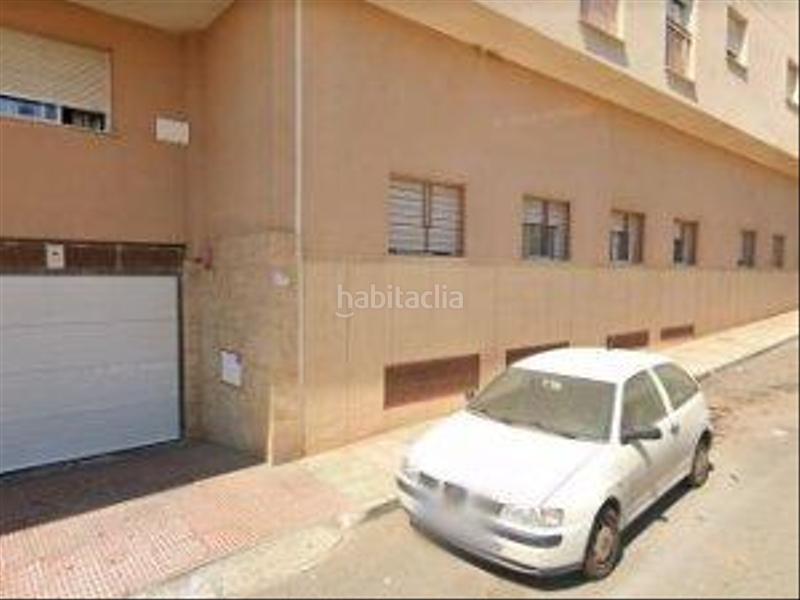 Foto e193bfc9-e952-4f21-bf96-bd85253e138b. Parking coche en Vícar pueblo Vícar