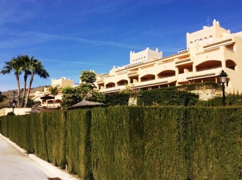 Foto 3a888d05-55de-4184-aca4-f17843053ceb. Erdgeschoss mit pool in Elviria Marbella