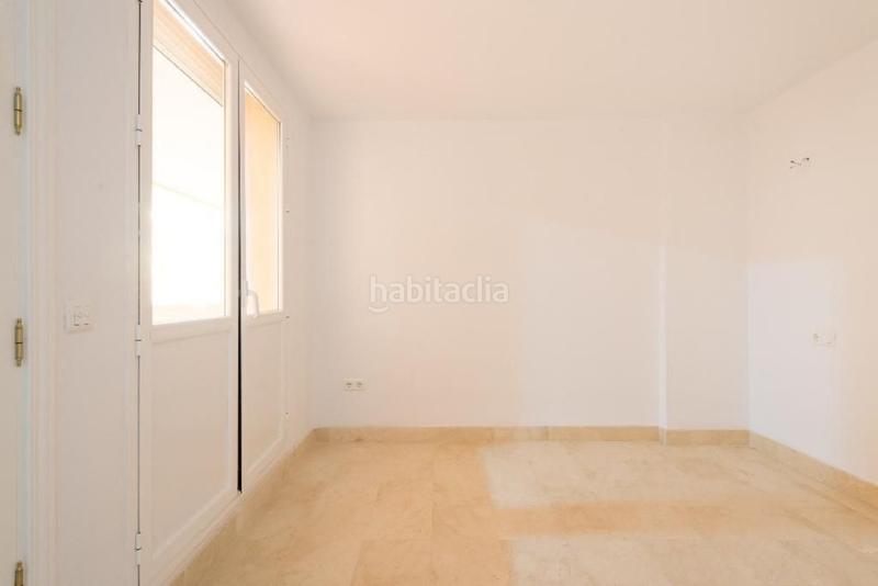 Foto 24608af9-cef9-43d0-8e95-1796668fac9e. Ground floor with pool in Elviria Marbella
