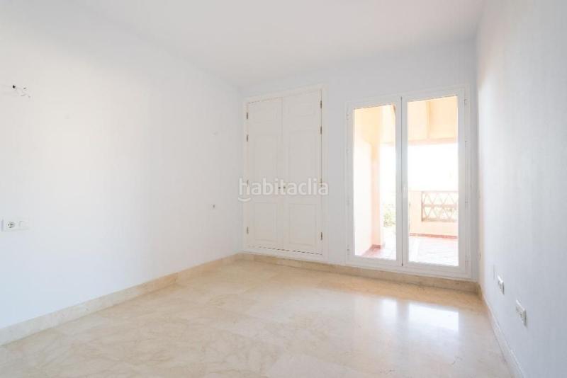 Foto c6cc492c-c323-4d7c-a998-c4194590d2b5. Rez-de-chaussée avec piscine dans Elviria Marbella