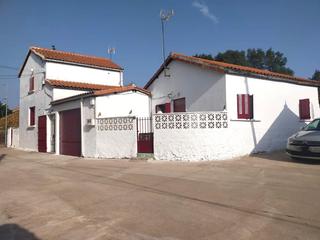 Masia a Santa Colomba de Somoza
