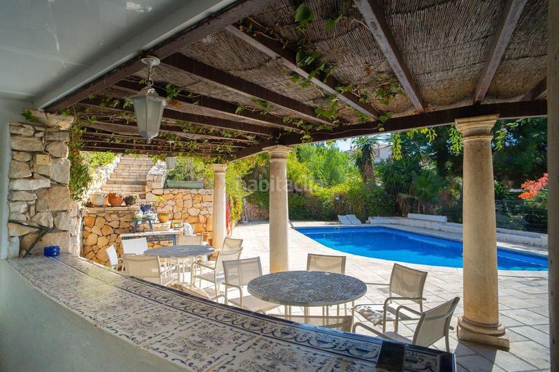 Foto 1149eebc-a18c-46d8-bc8a-f56d2f55a014. Chalet avec parking piscine dans El Candado Málaga