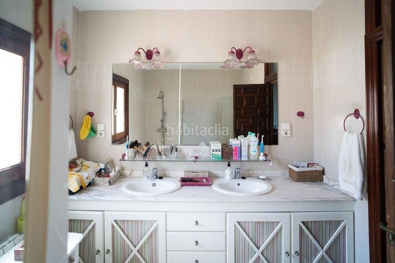 Foto 434621b9-3314-4b97-8c86-bcd74a584d35. Chalet avec parking piscine dans El Candado Málaga