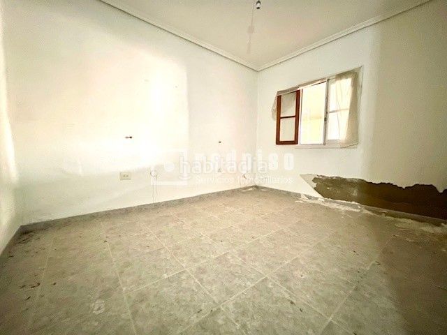 Foto 302e9e41-0feb-4cd8-be83-8bbaf762b5f7. Casa edificio con 2 pisos en Borriol