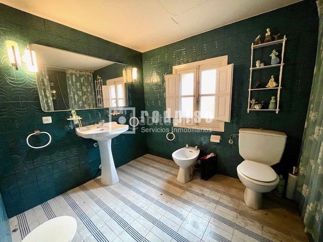 Foto 6a68422d-b812-449a-8d90-b666ec8d96a5. Casa edificio con 2 pisos en Borriol