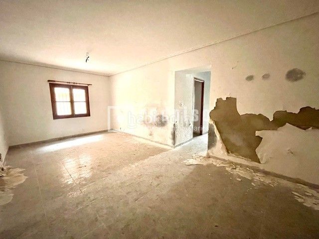 Foto bed80bc2-42dc-435c-932a-f5f0b4f0f7b4. Casa edificio con 2 pisos en Borriol