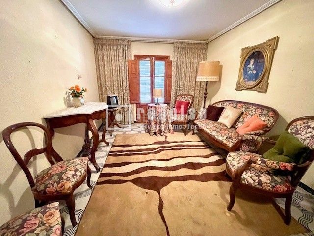 Foto c4e8a4db-c5a5-4cb5-955a-dd13d8f67156. Casa edificio con 2 pisos en Borriol