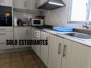 Location Appartement à Zona Avenida del Mar. Piso para estudiantes