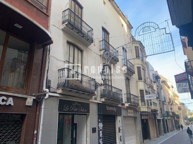 Foto c28eb68f-9138-4061-b37d-b00d05026c64. Edificio  en pleno centro en Casco Histórico Castellón de la Plana