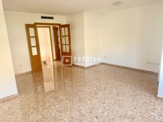 Location Appartement à Estación - Universidad. Piso sin amueblar en la uji