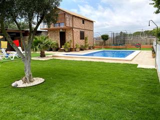 Propriété à Villanueva Golf. Parcela con casa y piscina