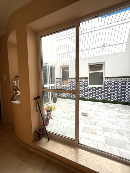 Foto ff71cc1a-ac2b-43b2-a6d5-3714e94a754a. Maison avec parking dans Casco Histórico - Ribera del Marisco Puerto de Santa María (El)