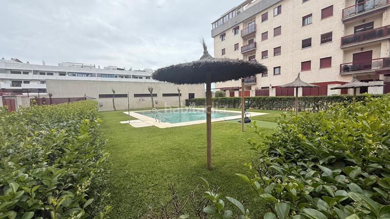 Foto 735755d3-7f06-4bf7-834f-770dd999d8e2. Piano terra con piscina in La Angelita Puerto de Santa María (El)