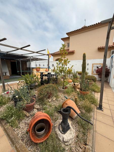 Foto 12b0ba42-2d87-491f-9ef9-c555de42543a. Chalet mit parking pool in Cuatro Pinos - El Carmen Puerto de Santa María (El)