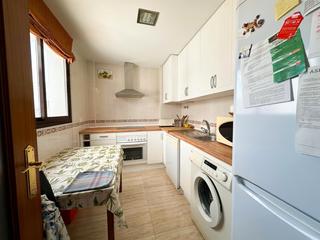 Etagenwohnung in Casco Histórico - Zona Alta. Piso con plaza de garaje en zona centro