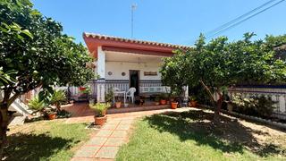 Chalet à Cuatro Pinos - El Carmen. Chalet hipotecable zona camino viejo de rota
