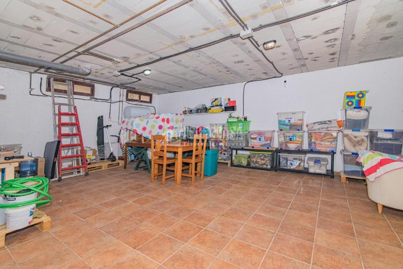 Foto 377e2663-1ed6-45d8-bcc5-314fed50b791. Casa  en venta en otura en Villa de Otura