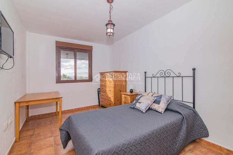 Foto dad78e85-e3e8-45d4-b2a3-11797fcdfa14. Casa  en venta en otura en Villa de Otura