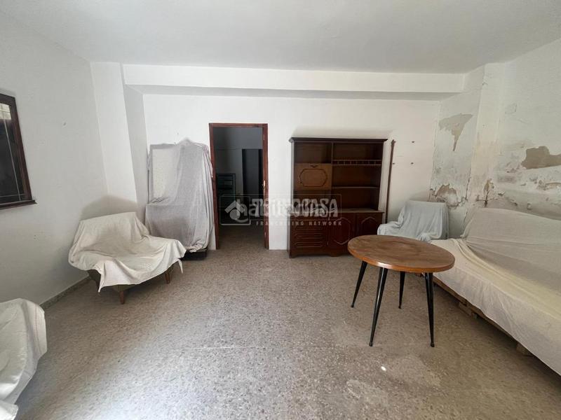 Foto 77b29c85-990e-4f0a-9683-04d31da6fe4f. Casa pareada casa en venta en Escúzar