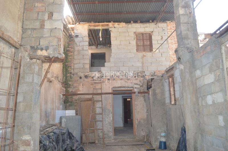 Foto d0f98a70-8a40-47ba-abef-76253028a078. Casa pareada casa en venta en Escúzar