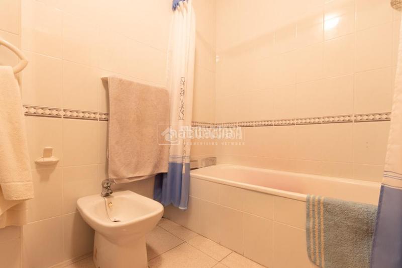 Foto a6af041e-b13e-4fbb-ba8d-ada23ef801bf. Casa pareada casa en venta en Polideportivo Alhendín