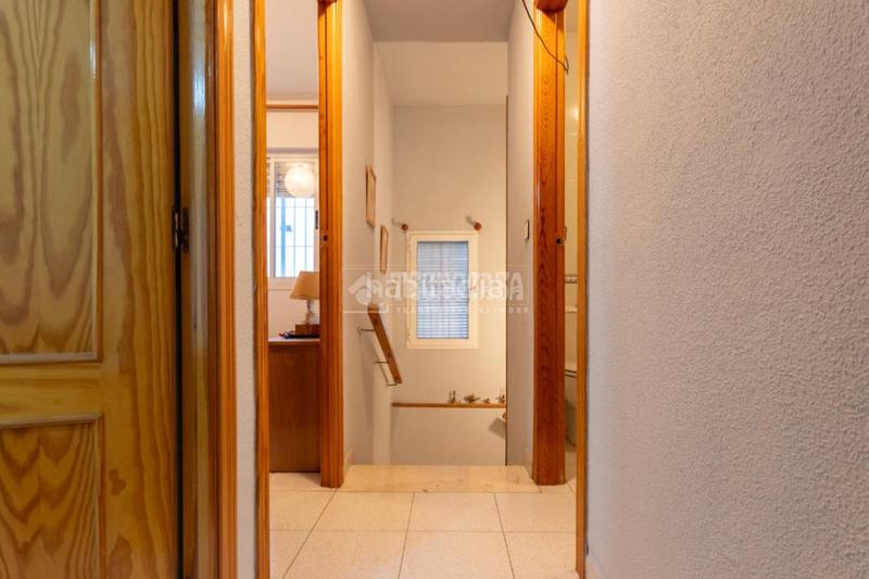 Foto b6151708-a417-4840-9ff3-a90778beecc3. Casa pareada casa en venta en Polideportivo Alhendín