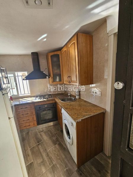 Foto e630ccc6-c6e5-45a8-a9cf-5c2288eed3b5. Casa aparellada a Jayena