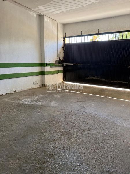 Foto 0b2bc86c-d015-4e80-bccc-6a435e7f615c. Aparcament cotxe a Ayuntamiento Alhendín