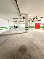Autoparkplatz in Ayuntamiento. Boxplaza de garaje en venta en alhendín