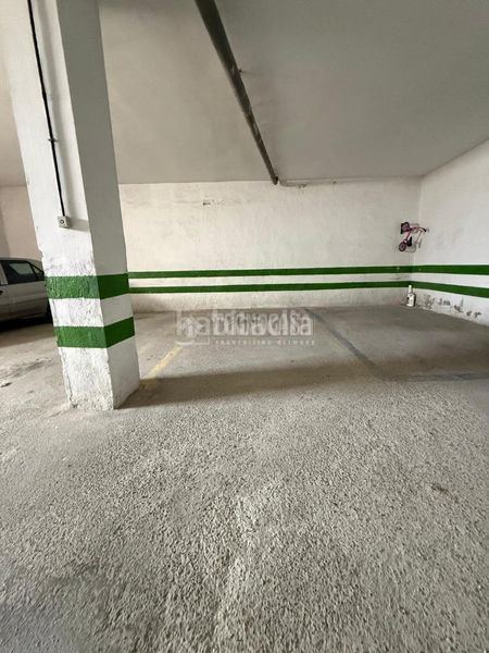 Foto 3ac5d636-f18d-46ef-9782-03117e46d0b0. Aparcament cotxe a Ayuntamiento Alhendín