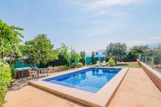 Mas à Villa de Otura. Casa rural en venta en otura