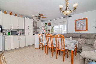Pis a Carretera de Granada-La Alcazaba. Piso en venta en alhendín