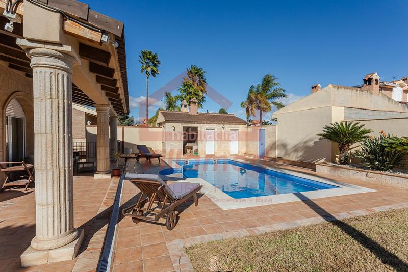 Foto 8d3f2d73-6d00-46b4-a8b5-eed3d40f8508. Alquiler chalet en El Carme-Sant Agustí-Bonavista Eliana (l´)