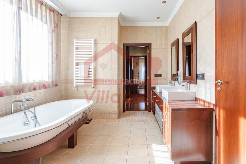 Foto 304ca6cd-0097-4e9d-89f3-0d8b841bb845. Rent chalet with heating parking pool in El Carme-Sant Agustí-Bonavista Eliana (l´)