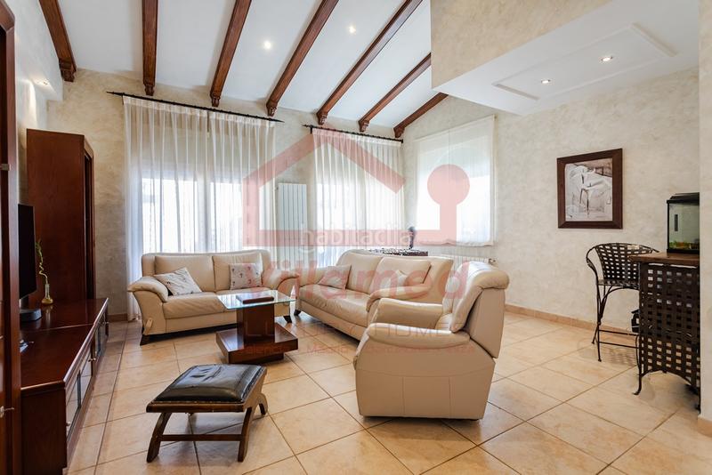 Foto 9cfc33ce-caf2-4c1e-8c5f-38b10a82f73c. Rent chalet with heating parking pool in El Carme-Sant Agustí-Bonavista Eliana (l´)