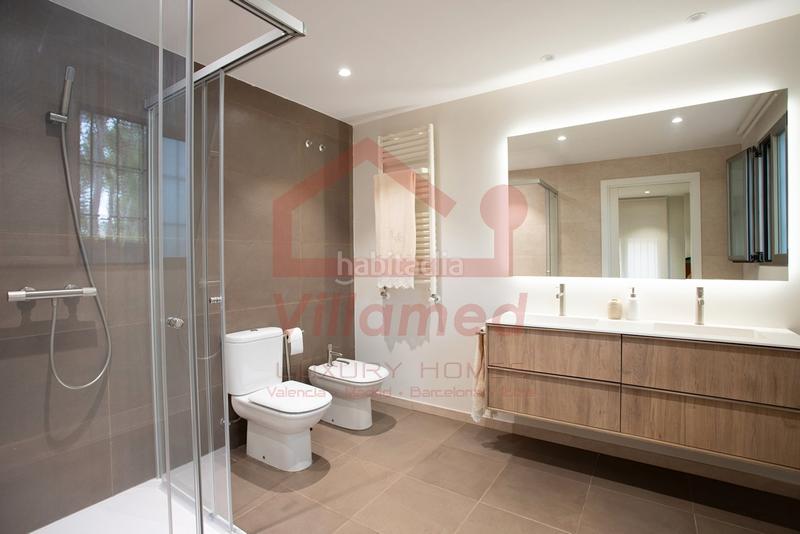 Foto c3cc2254-6a42-4559-9829-5c86bf25a5e5. Xalet amb xemeneia calefacció aparcament piscina a Eliana (l´)