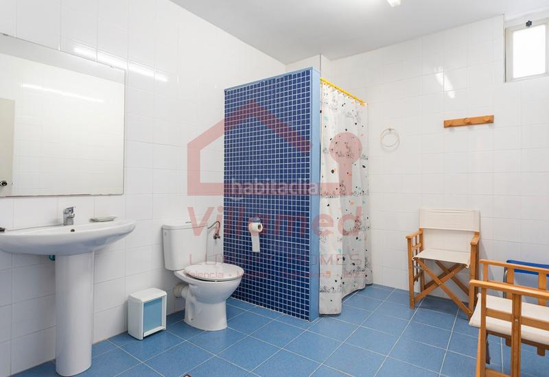 Foto f160ba6f-b0f9-4ac0-a125-8713c70b6401. Xalet amb xemeneia calefacció aparcament piscina a Eliana (l´)