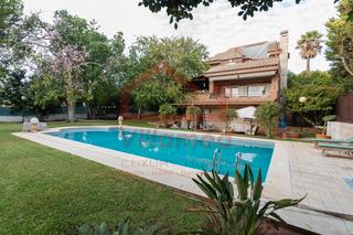 Alquiler Chalet en Carrer paiporta 4. Chalet independiente en la eliana