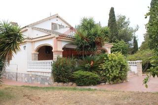 Xalet en Carrer pintor zurbarn 6