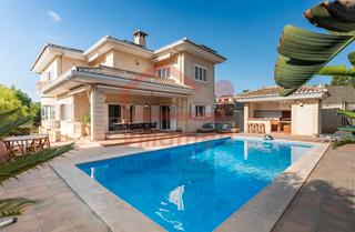 Maison à Riba - roja de Túria. Casa independiente en ribarroja del turia