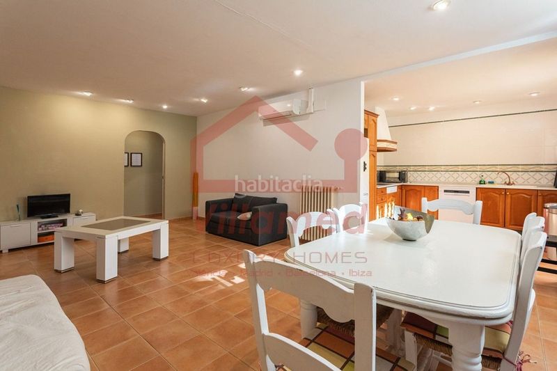 Foto c2b63383-cea4-4c8f-aab2-26f5214a88fc. Chalet en Riba - roja de Túria