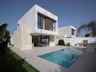 Xalet  Calle calle taules. Vivienda unifamiliar diseño único del arquitecto antonio altarri